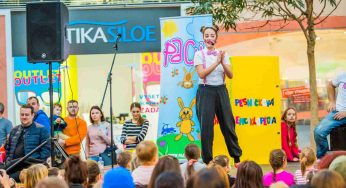 Nové CD „Paci pac deťom“ pokrstil pes Festík veľmi netradične – granulami!