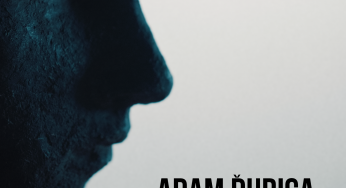 Adam Ďurica mení hudobné smerovanie. Vypočujte si novinku Medzi nami