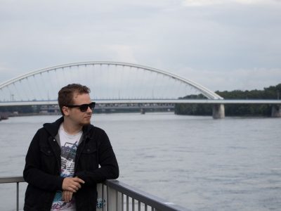 Bratislavský DJ PROGREZ vydáva track v novom štýle