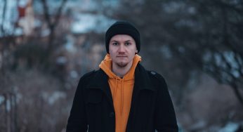 Jakub Tirčo predstavil druhý singel Hiraeth z pripravovaného sólového albumu