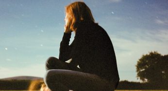 Beth Gibbons z Portishead oznámila singlom Floating on a moment vydanie debutovej sólovky